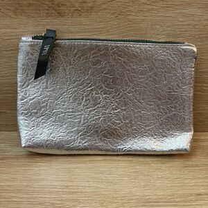 IPSY Cosmetic Makeup Bag Metallic Silver Textured 7.5x5" Zippered Pouch